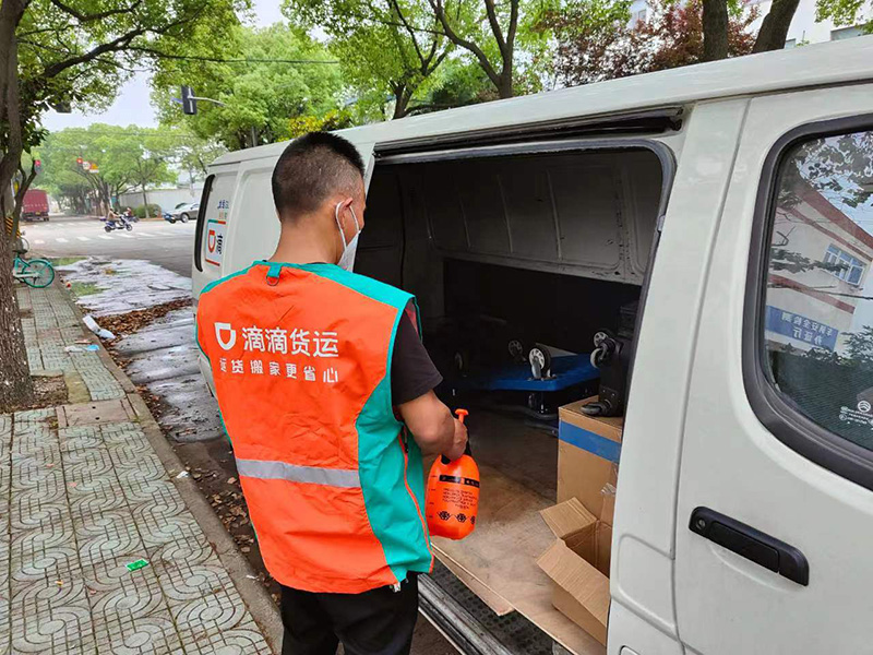 滴滴货运成都杭州上线 货运司机五金批发城忙接单，城市配送新格局初现